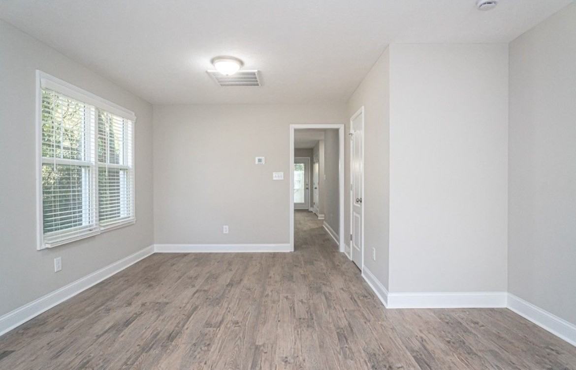 935A Fleetwood Dr #NA - Photo 5 of 21