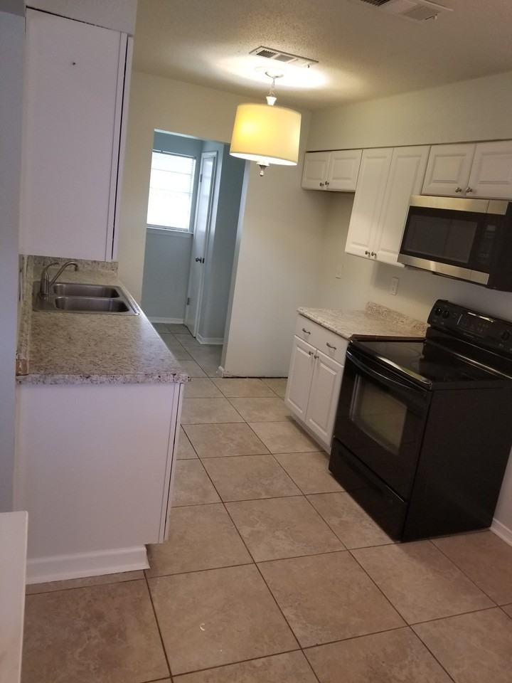 1536 Natchez Ln #NA - Photo 2 of 4