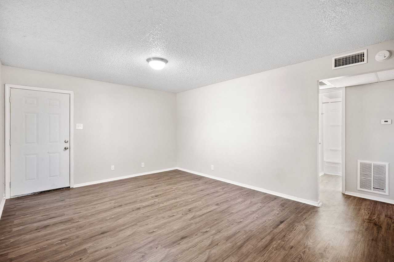 Rio Villas Apartments - Photo 6 of 47