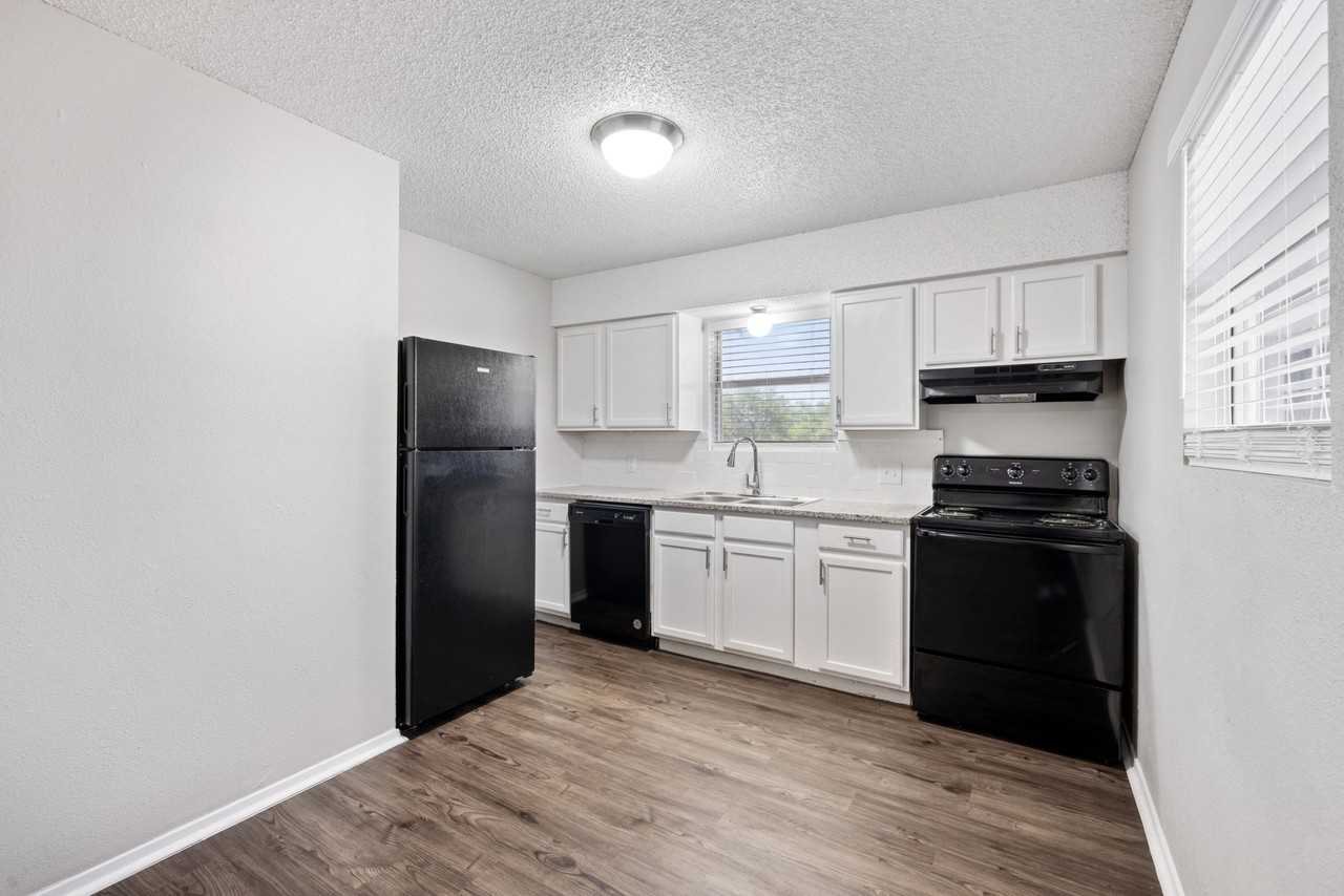 Rio Villas Apartments - Photo 2 of 47