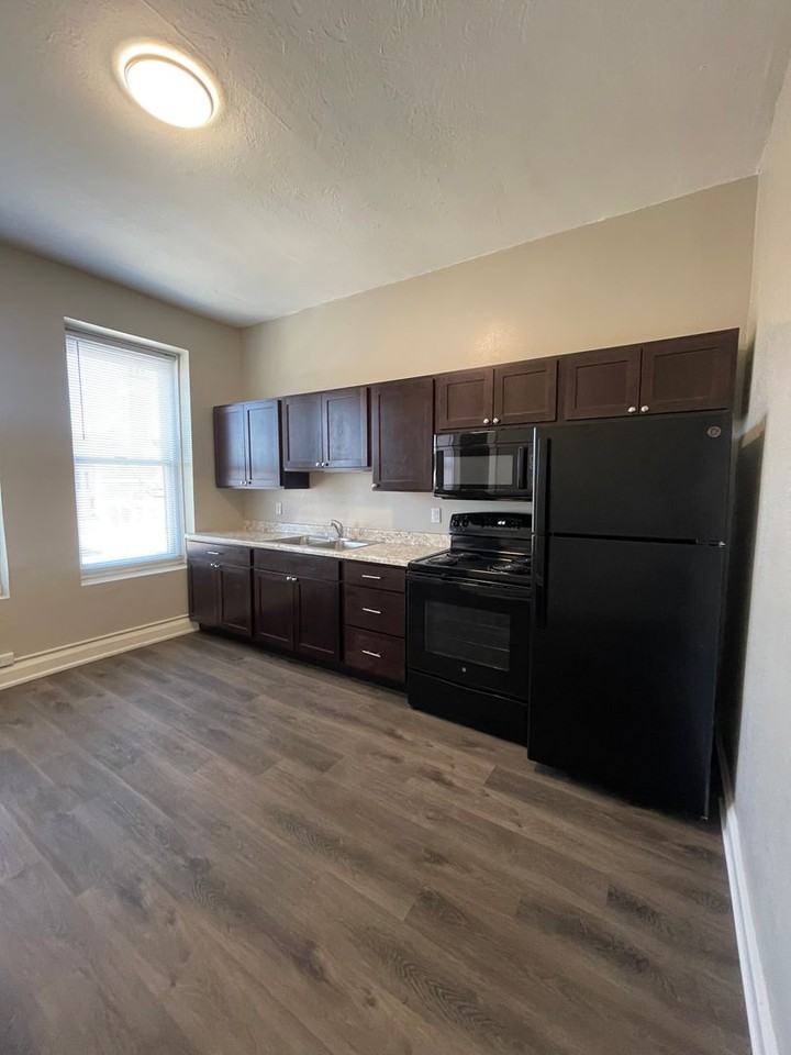 337 N Phillips Ave - Photo 6 of 12