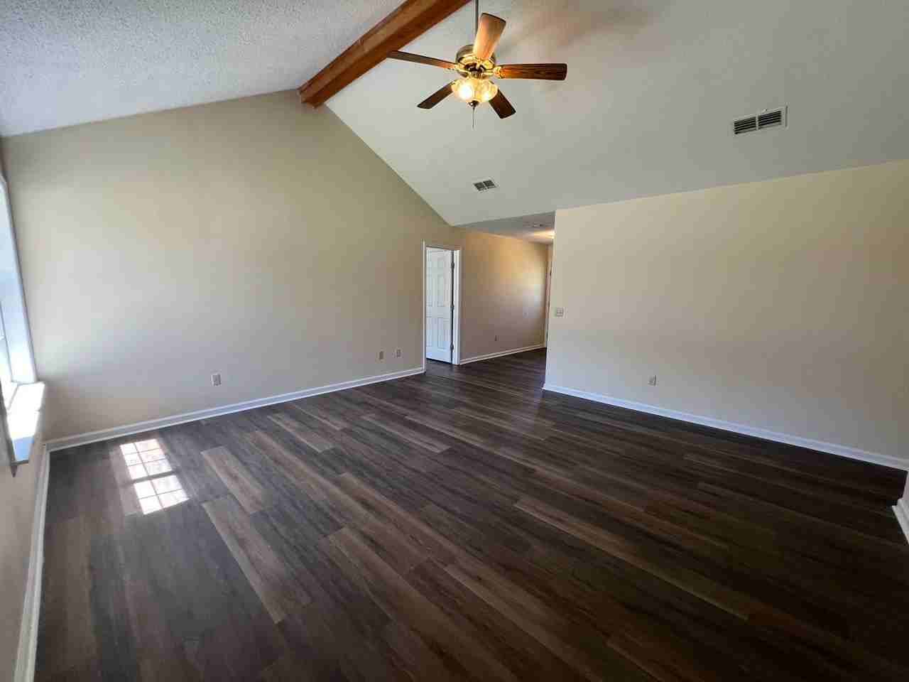61 Henry Ln - Photo 2 of 11