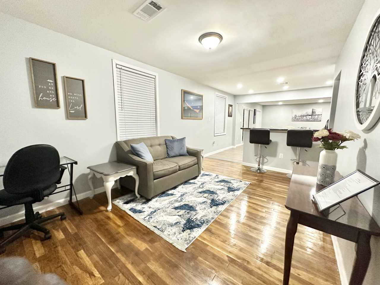 1514 S Mclean Blvd #NA - Photo 3 of 25