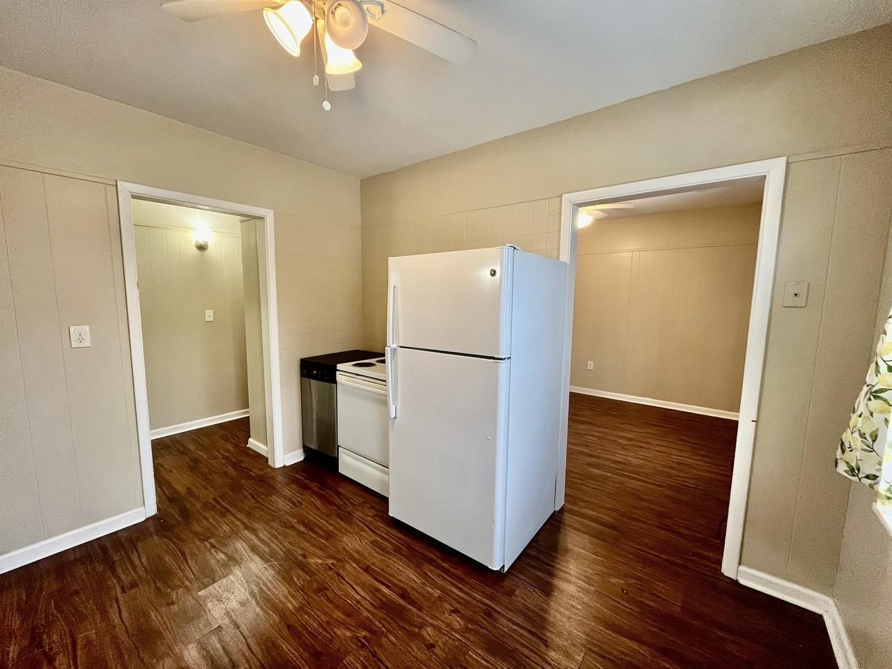 1909 Cudaback Avenue #4 - Photo 2 of 10