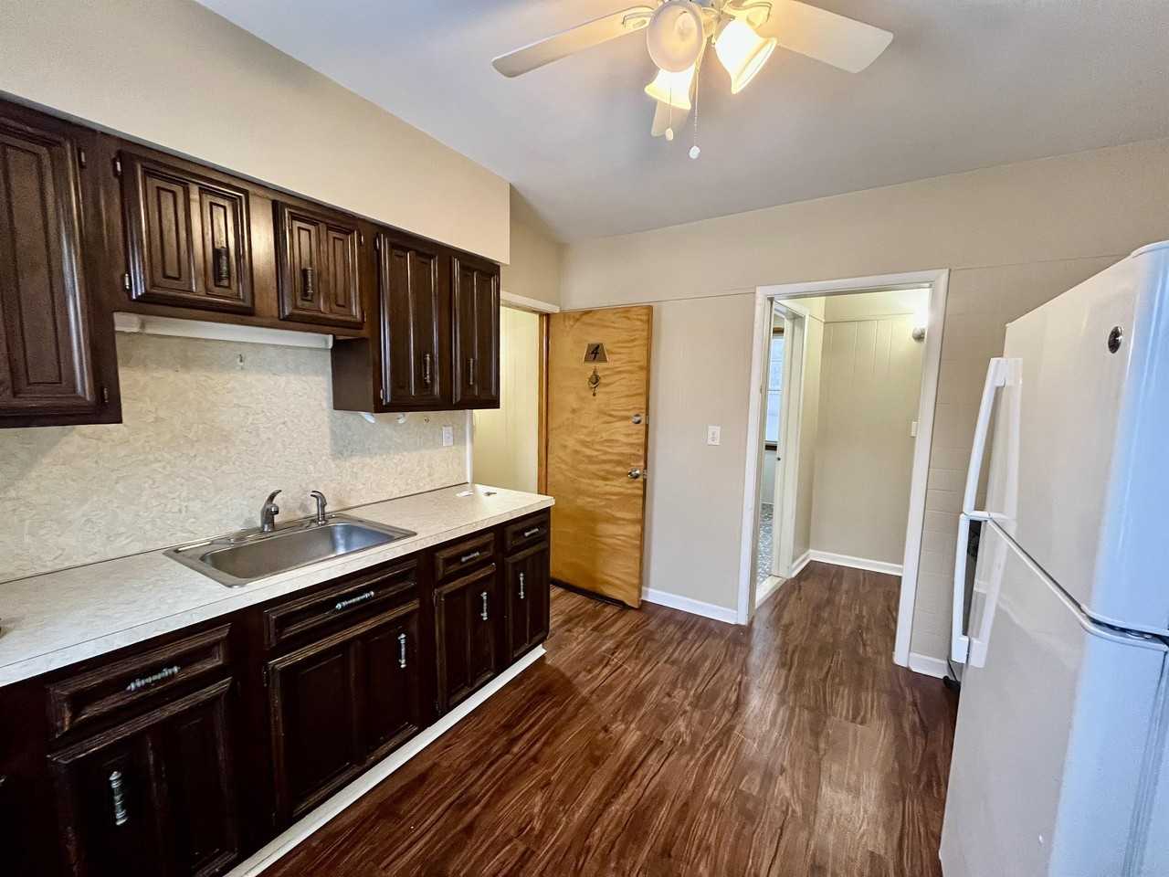 1909 Cudaback Avenue #4 - Photo 3 of 10