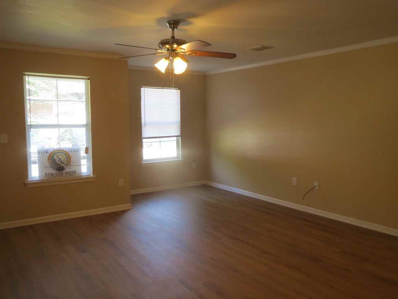 1247 Pecan Unit A - Photo 2 of 33