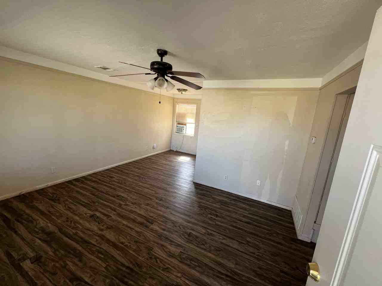 2713 Duncan Drive - Photo 2 of 6