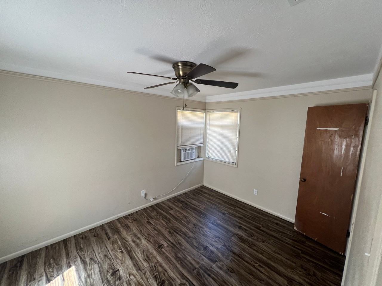 2713 Duncan Drive - Photo 3 of 6