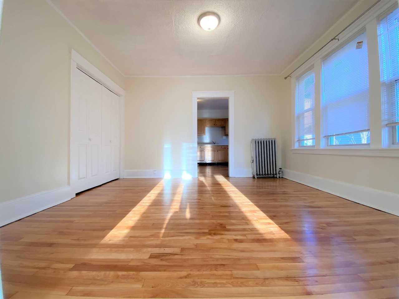 12 Gosnold St - Photo 2 of 8