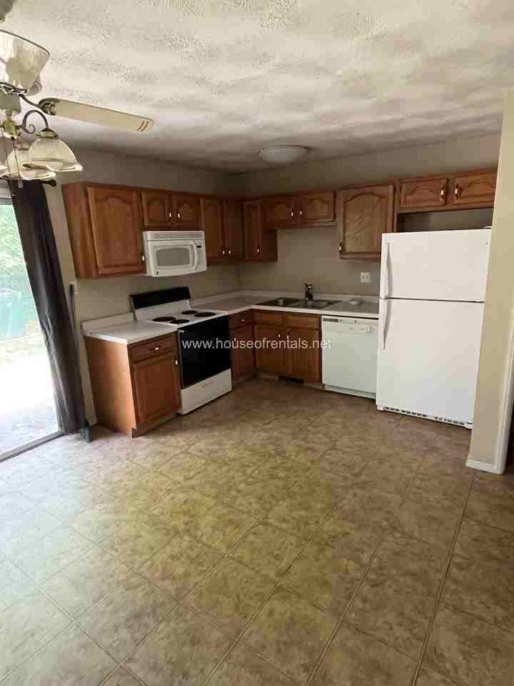 4 Razer Drive - Photo 4 of 7