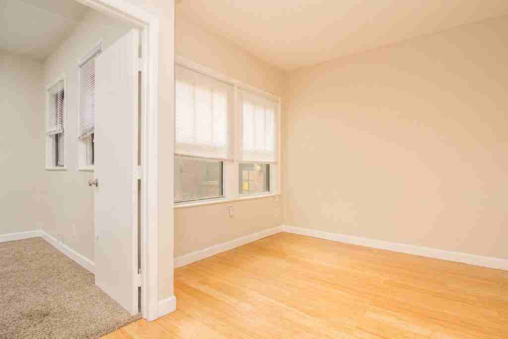 Delaware Court Apartments 1001 N Delaware St, Indianapolis, IN 46202