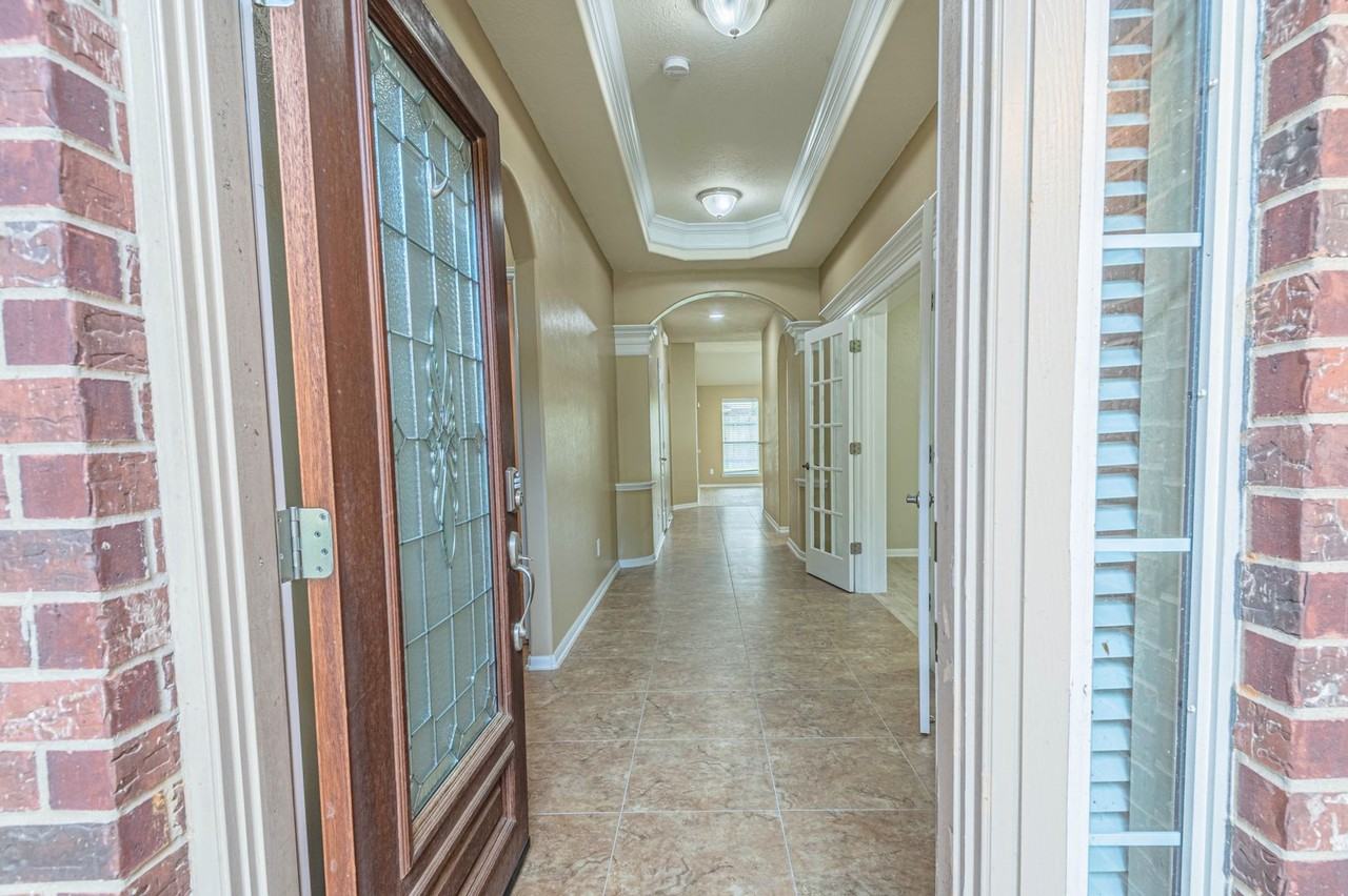 3318 Cactus Heights Ln - Photo 2 of 20