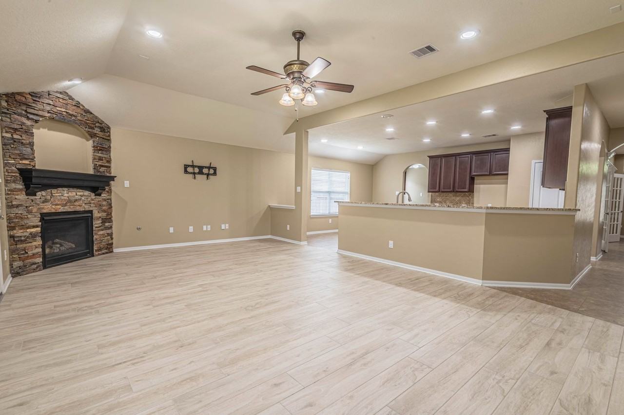 3318 Cactus Heights Ln - Photo 4 of 20