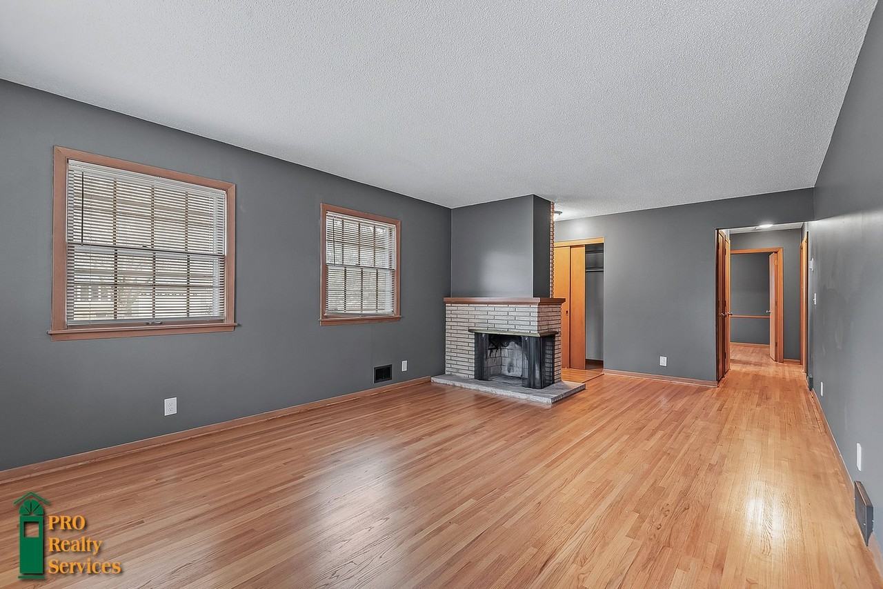 5818 June Ave N - Photo 2 of 25