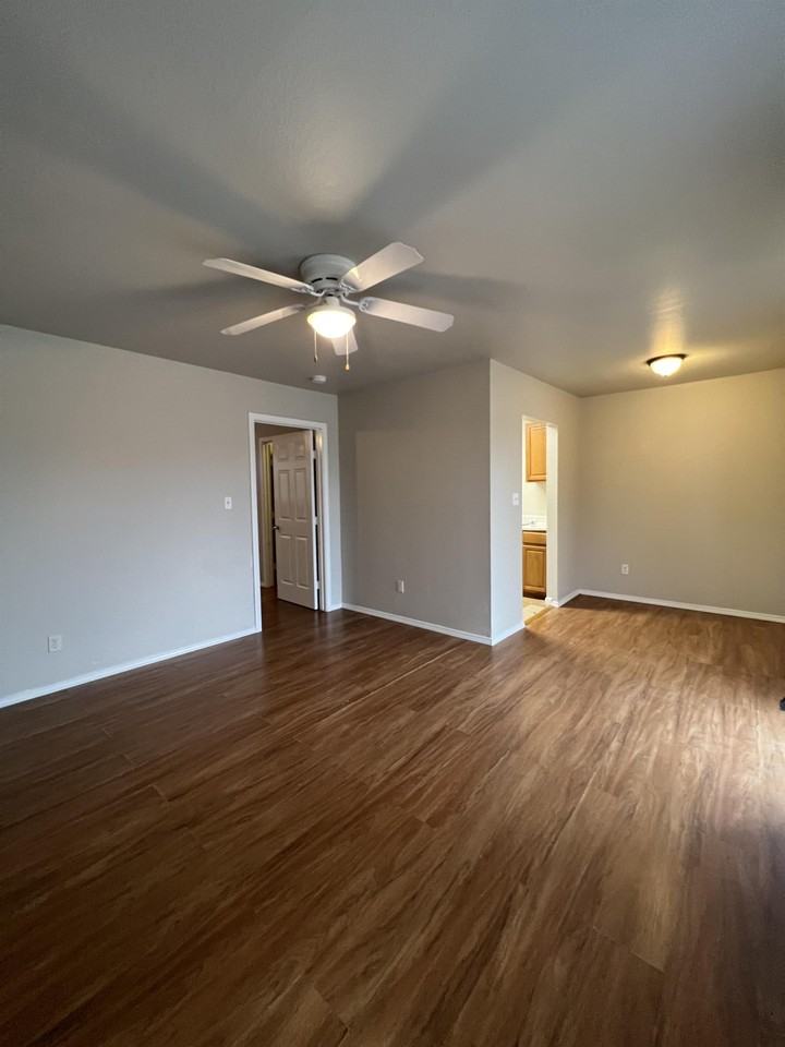 410 Northwest 36th Street San Antonio, Tx. 78237 - Photo 2 of 13