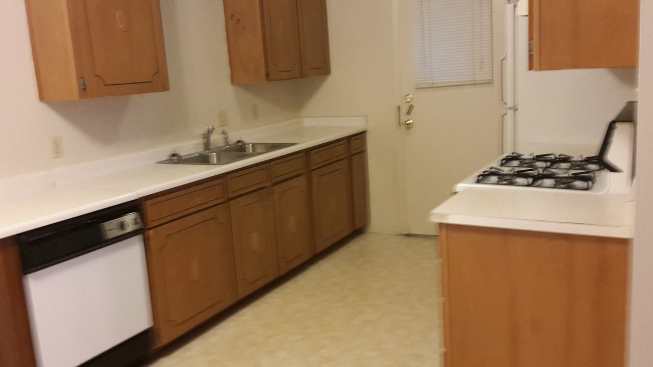 501 College - Photo 2 of 12