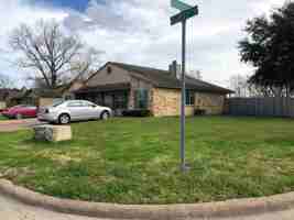 featured image of 3700 Elliott St