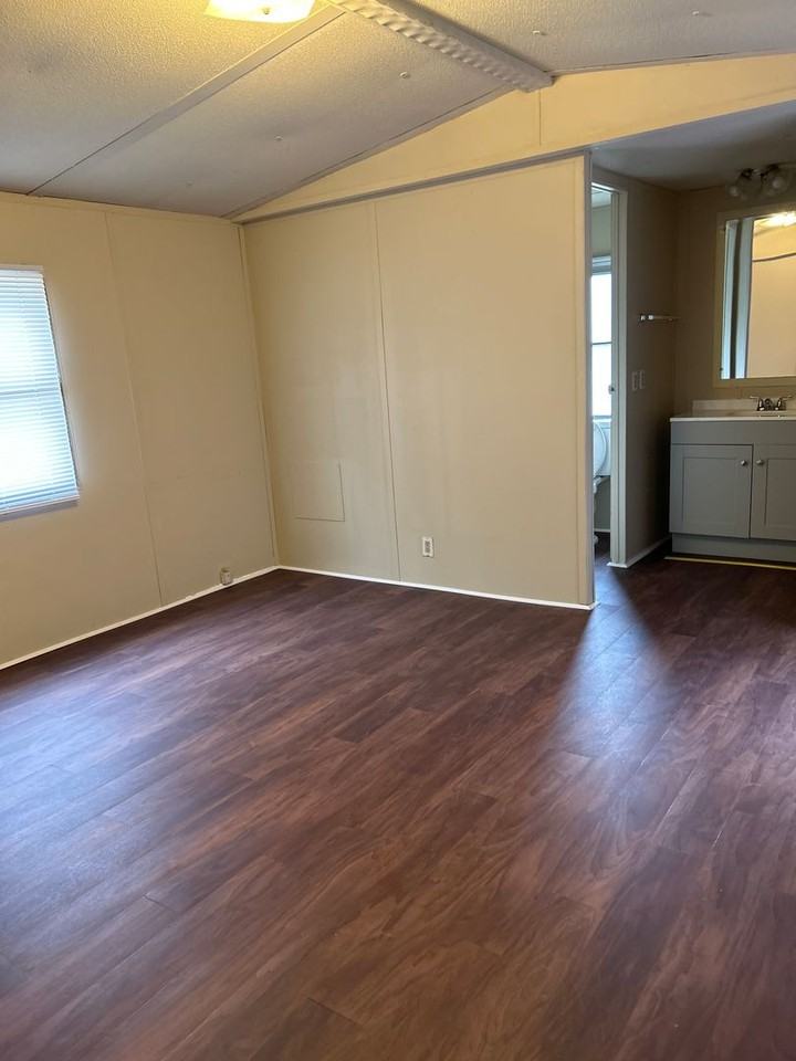 106 Ponds Ln - Photo 7 of 12