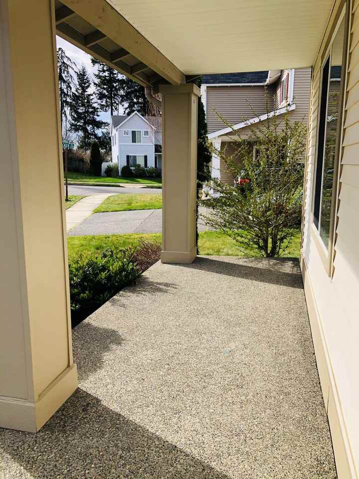 1832 Cadborough Ln - Photo 2 of 13