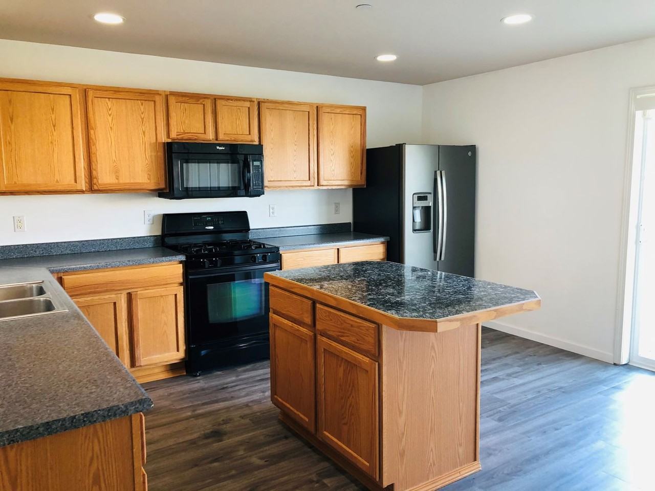 1832 Cadborough Ln - Photo 6 of 13