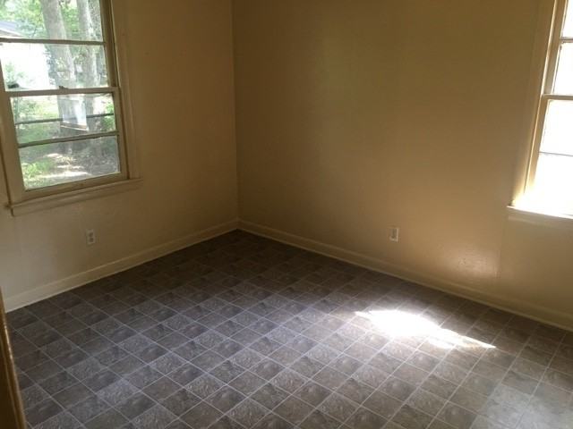 4916 Rightway Ave - Photo 6 of 7