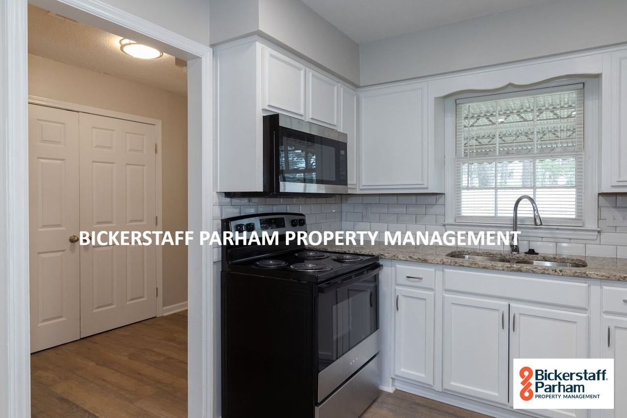 2395 Agnes Dr - Photo 4 of 27
