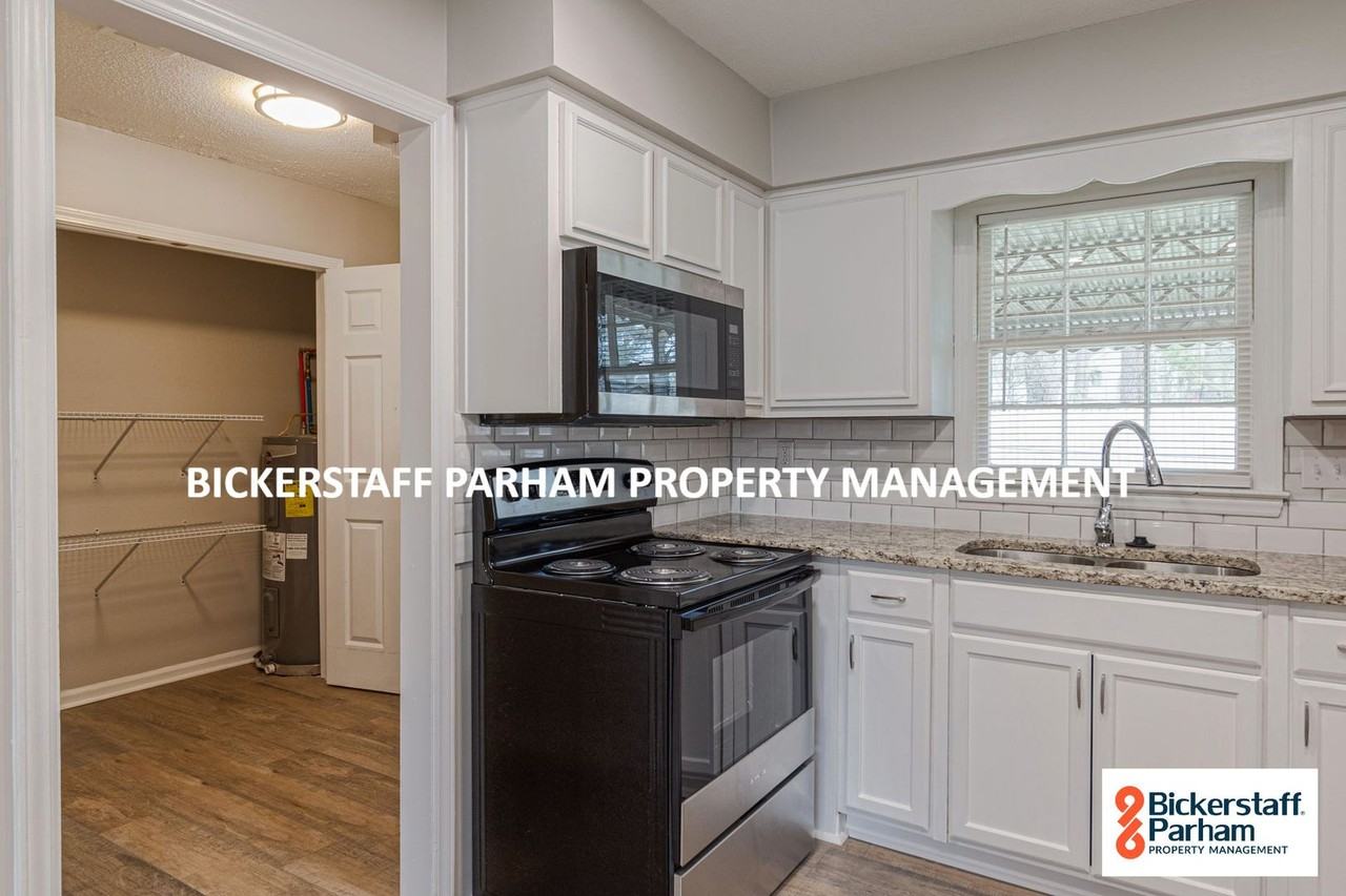 2395 Agnes Dr - Photo 5 of 27