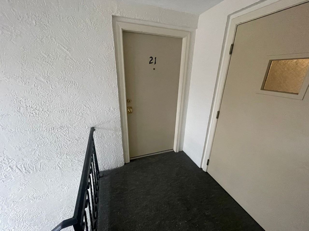 6 Lancelot Ct - Photo 3 of 19