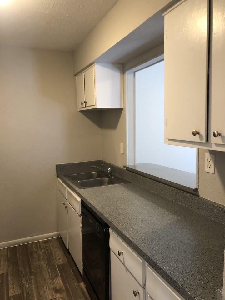 3237 S Staples St - 2 - Photo 2 of 5