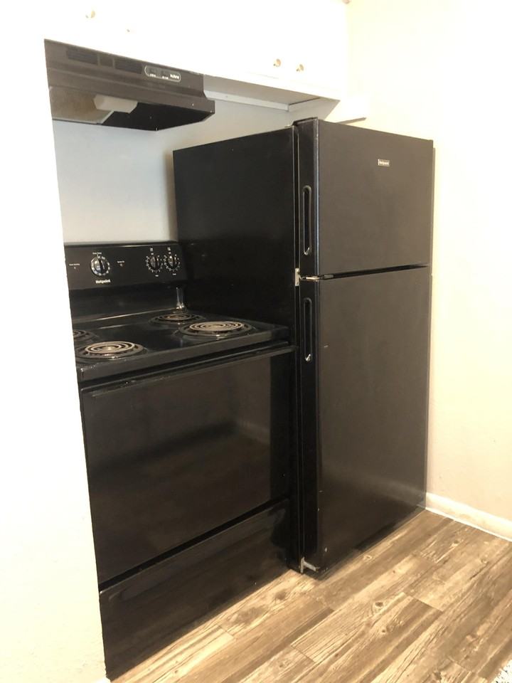 3237 S Staples St - 2 - Photo 3 of 5