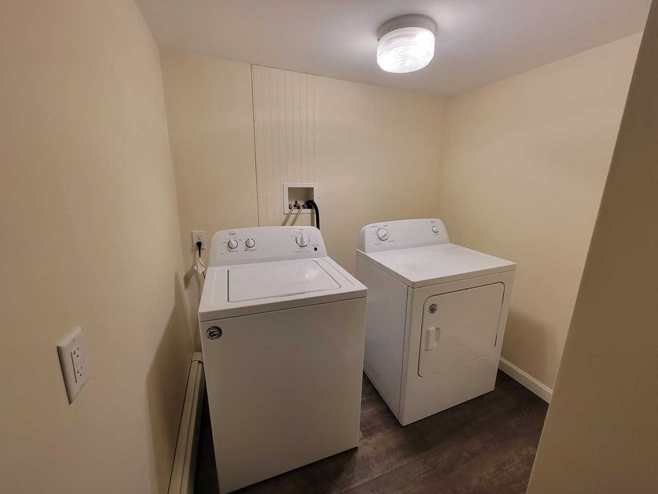 107 College Street - Photo 2 of 16