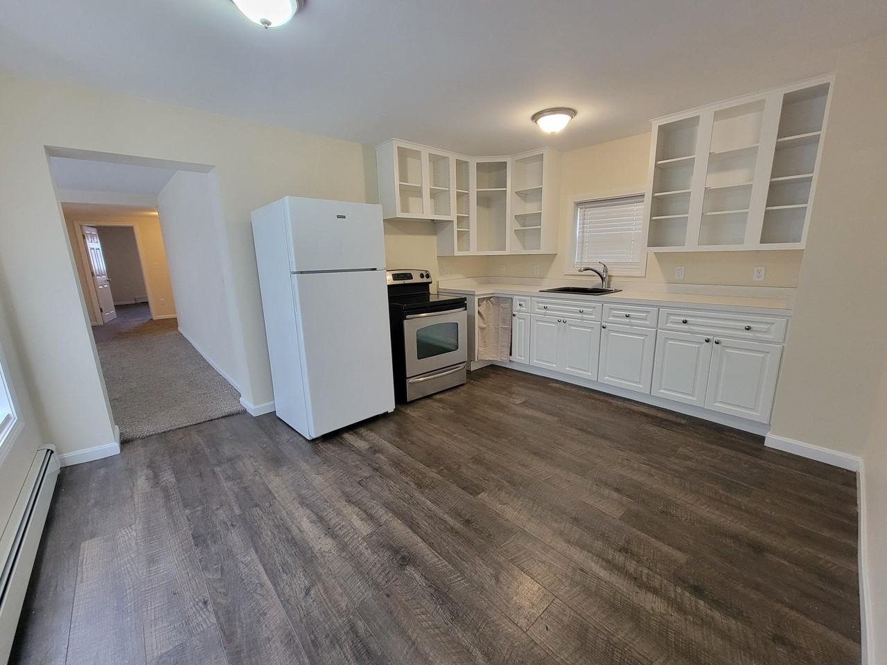 107 College Street - Photo 3 of 16