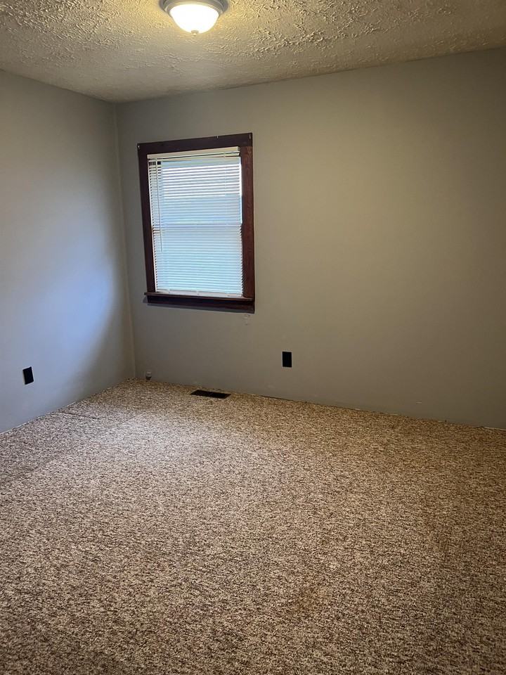 10980 Starr Road - Photo 3 of 8