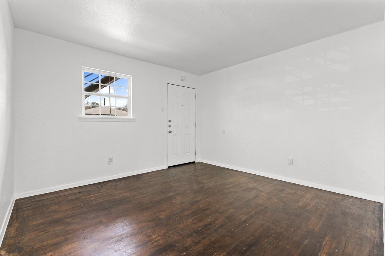 4524 Collins Ave, Dallas, TX, 75210 - Photo 2 of 24