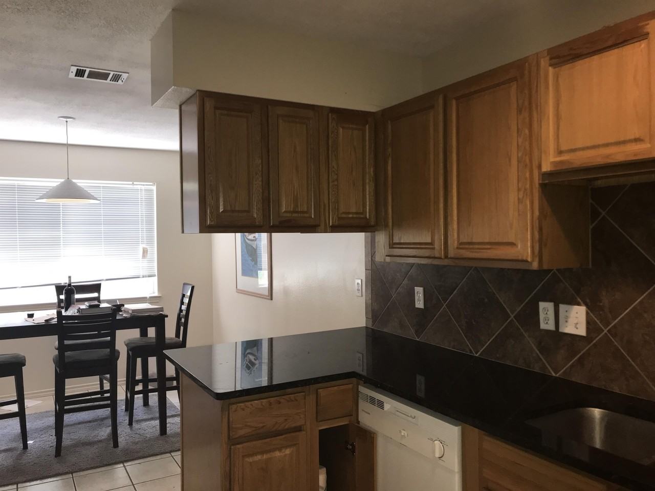 109 Crest Dr - Photo 3 of 11