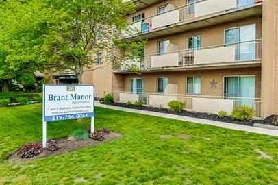 Brant Manor Apartments - Photo 2 of 15