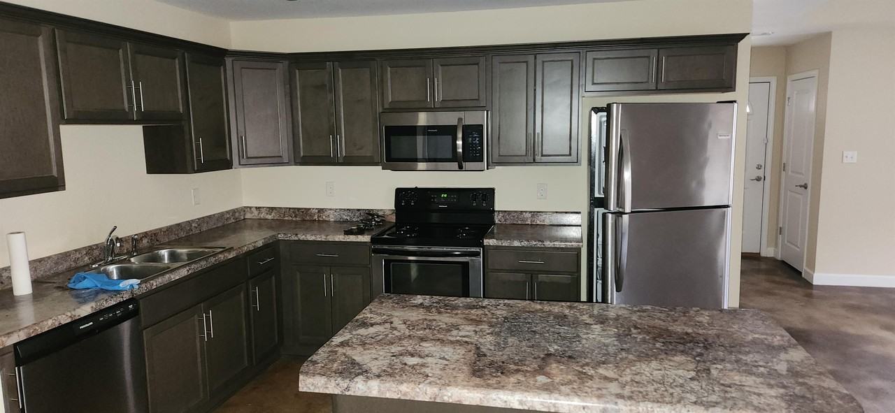 523 Bradley Street - Photo 2 of 8