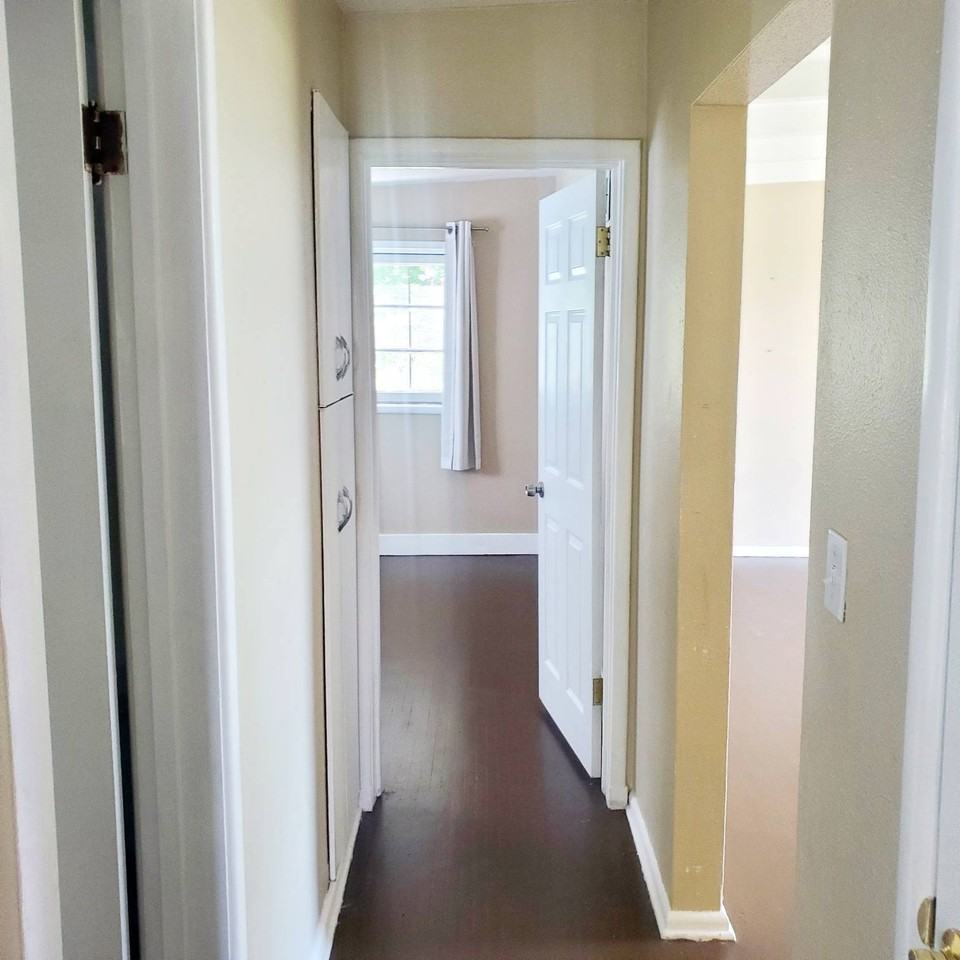 2211 5th Avenue South Unit 1 - Photo 2 of 6