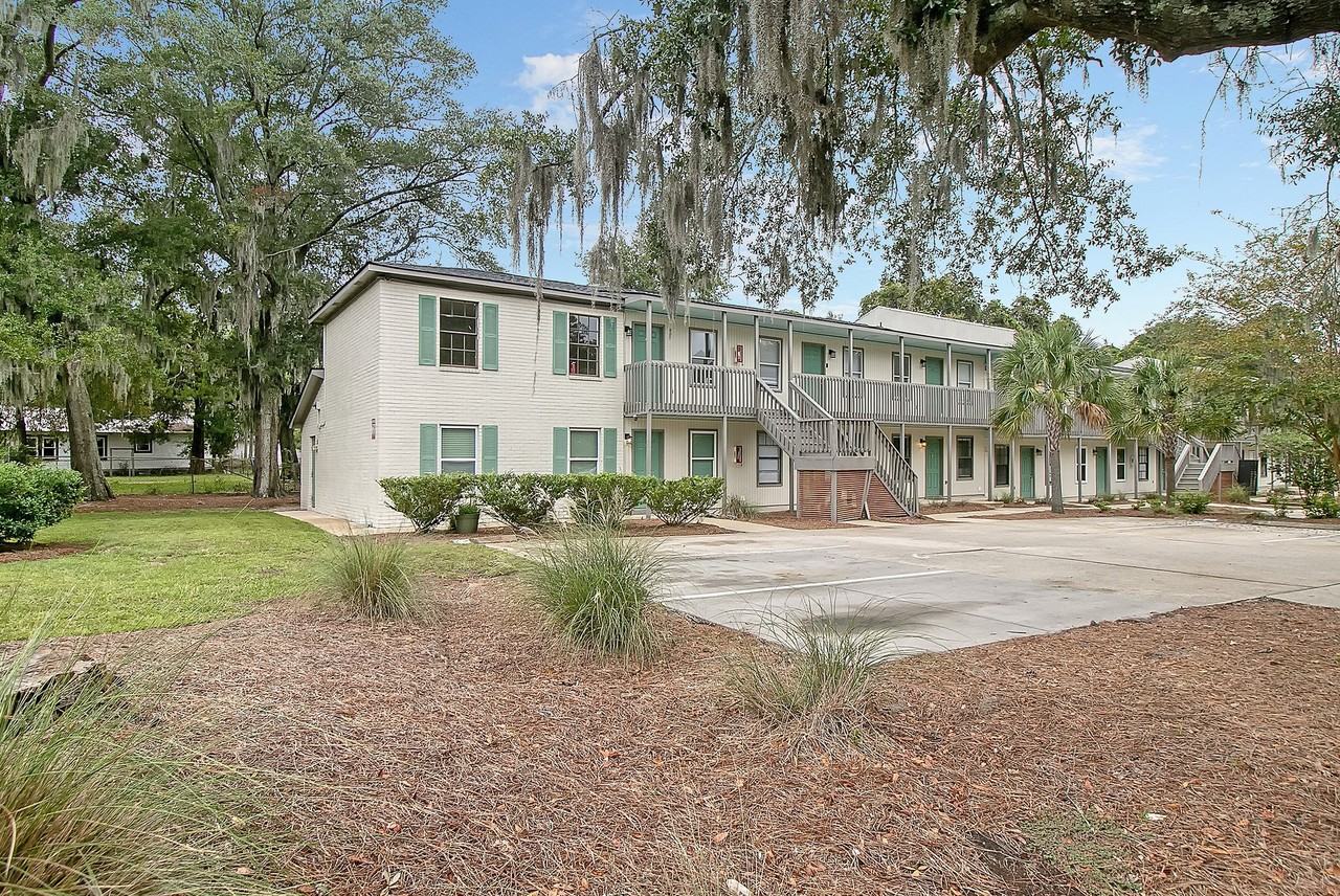 4003 South Rhett Avenue - Photo 2 of 25