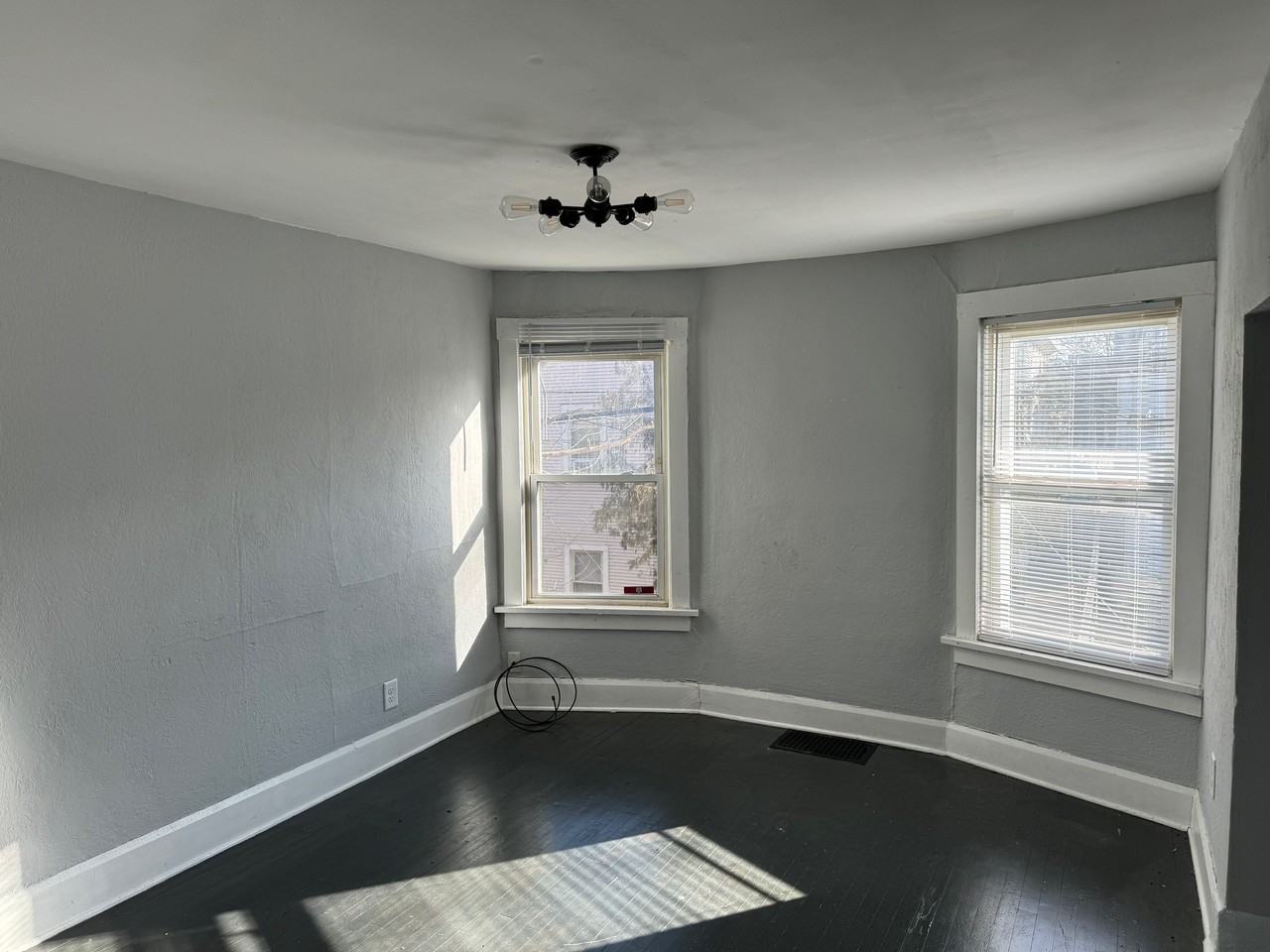 517 Palm Street - Photo 2 of 7