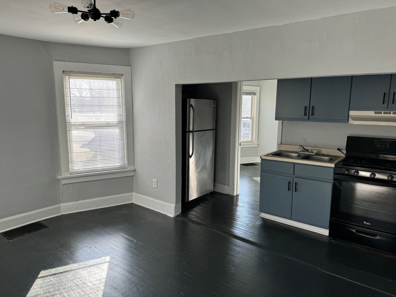 517 Palm Street - Photo 3 of 7