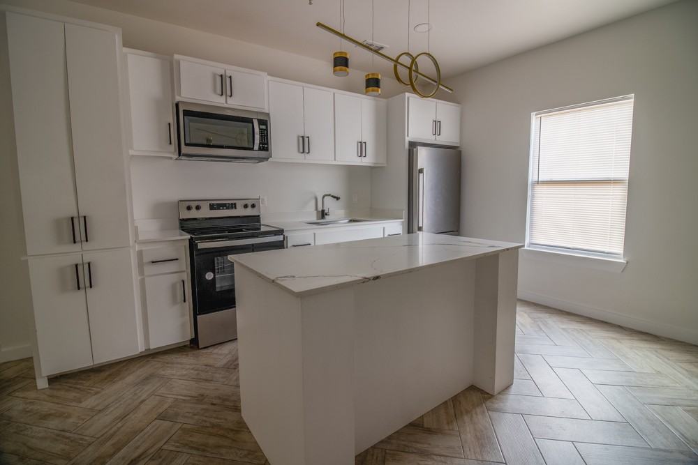 1104 Jessie Street - Photo 3 of 16