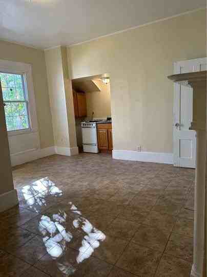 371 County Street - Photo 4 of 4