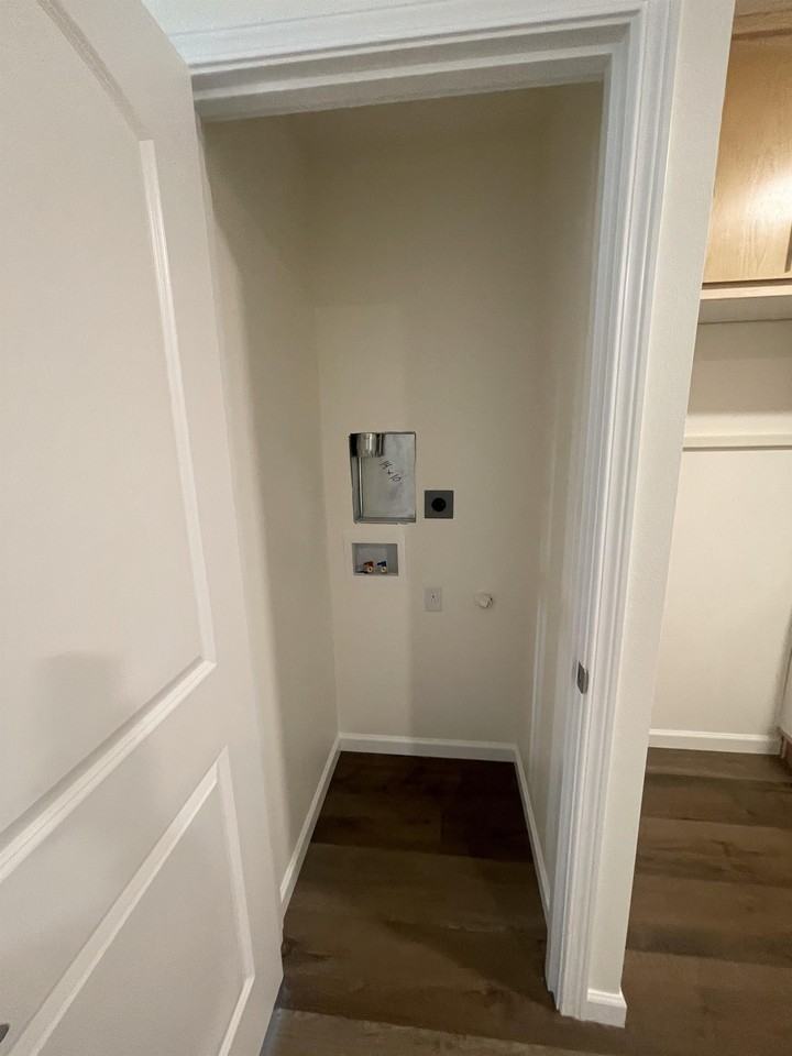 1216 Oak View Drive - Photo 5 of 16