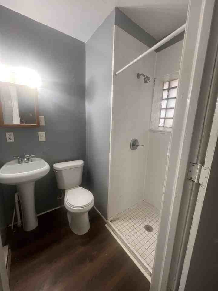 444 5th Avenue South - Photo 3 of 5