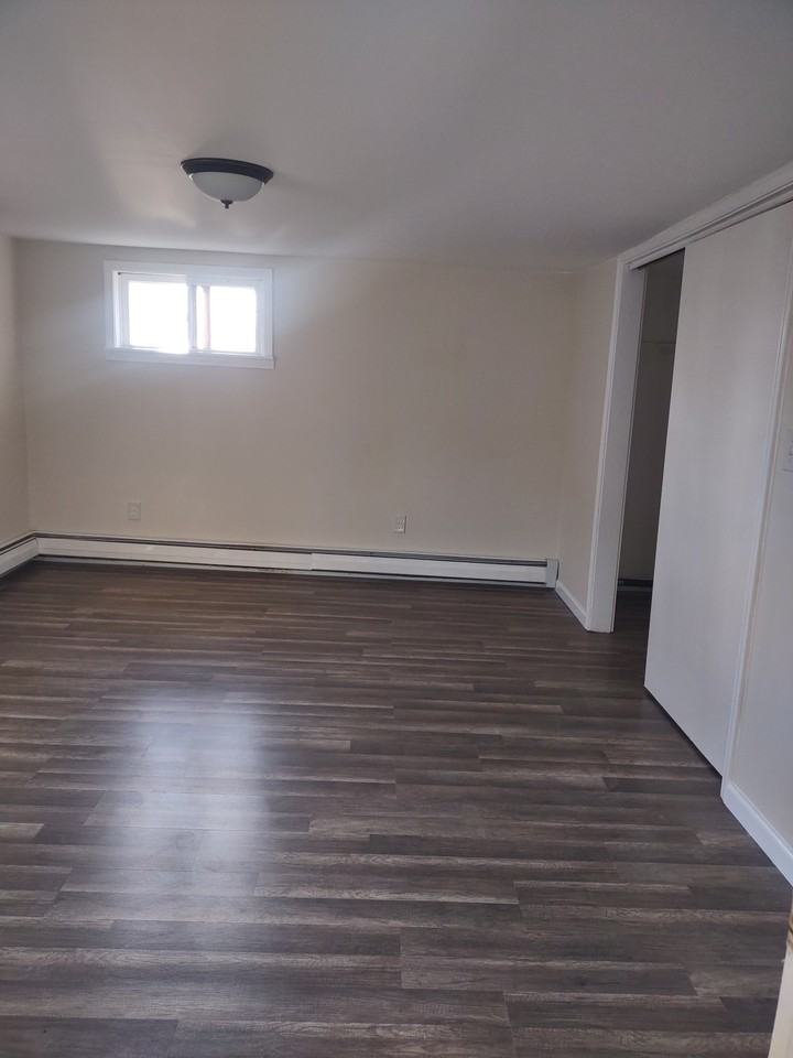 546 West Main Street - Photo 2 of 6