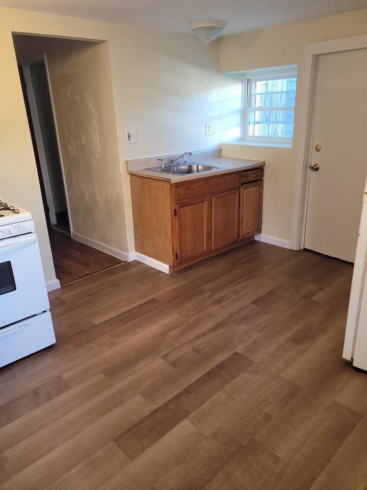 67 Austin Street - Photo 3 of 6