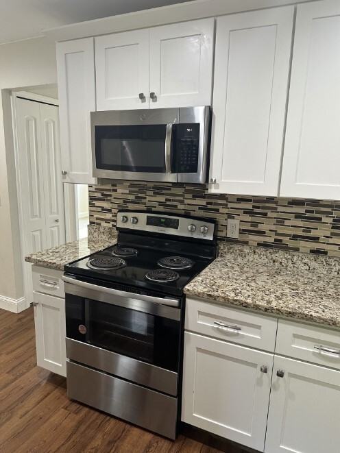 13366 North Road - Photo 3 of 23