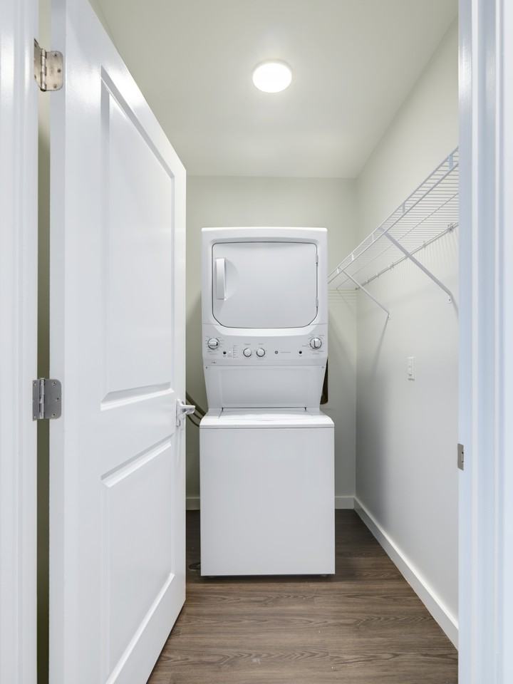 The Elm at Island Creek Village - Photo 7 of 14