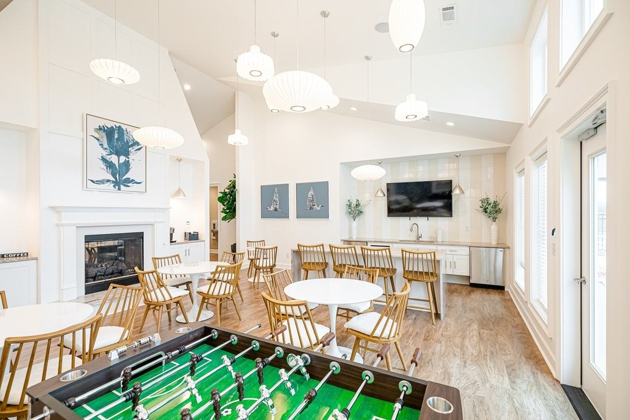 The Vista Apartments & Townhomes - Photo 4 of 11